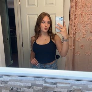 Meet your Posher, Brooke